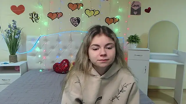 Snapshot of TinaRedly chatting on February 15, 2025, 7:06 pm TinaRedly online show from February 15, 2025, 7:06 pm