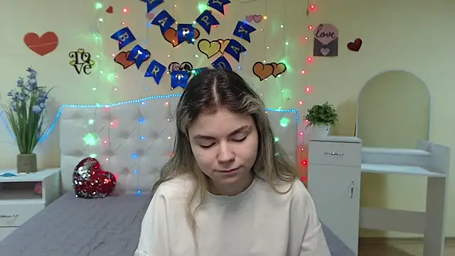 Snapshot of TinaRedly chatting on March 3, 2025, 4:47 am TinaRedly online show from March 3, 2025, 4:47 am