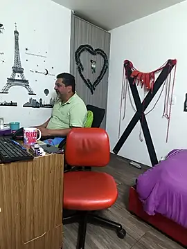 hotandfierylatinos2023 online show from November 26, 2025, 9:54 am