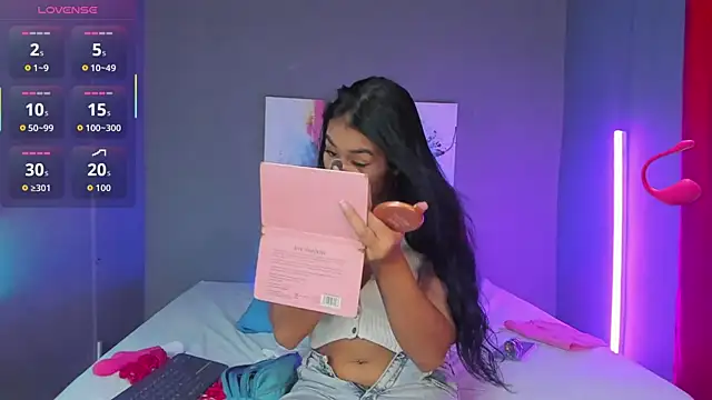 Snapshot of MadissonShakur chatting on September 16, 2025, 5:14 pm MadissonShakur online show from September 16, 2025, 5:14 pm