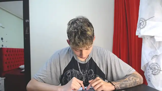  Thomas hot  online show from December 31, 2024, 6:05 am