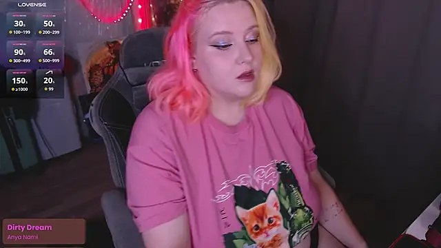 lissamuff online show from October 22, 2025, 1:22 pm