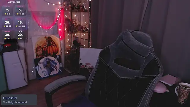 lissamuff online show from November 18, 2025, 5:06 pm