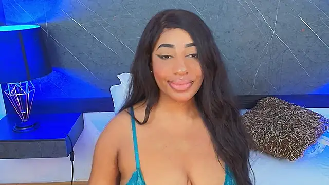 charlottebrowns  online show from March 6, 2025, 3:35 pm