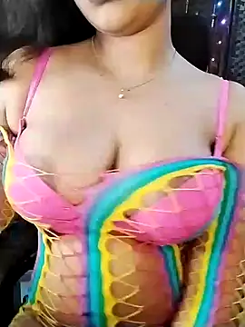 Snapshot of Hotty__Baby chatting on December 31, 2024, 6:02 pm Hotty  Baby online show from December 31, 2024, 6:02 pm