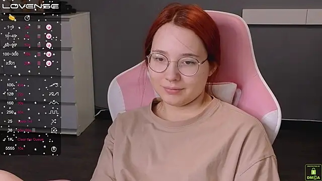 Snapshot of Airyhill chatting on February 17, 2025, 1:32 pm Airyhill online show from February 17, 2025, 1:32 pm