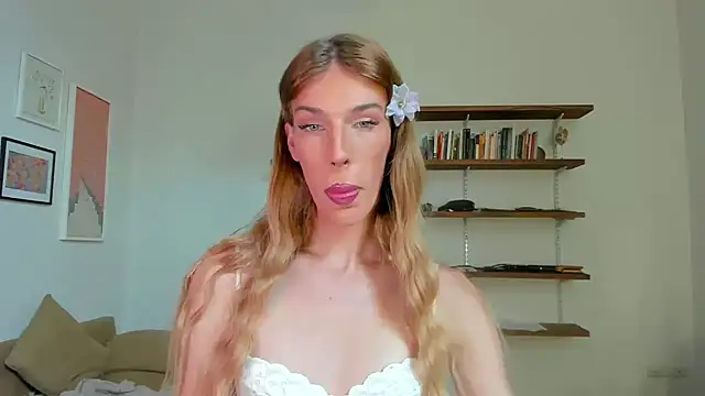 Snapshot of AliceSnowCatt chatting on November 12, 2025, 3:56 pm AliceSnowCatt online show from November 12, 2025, 3:56 pm