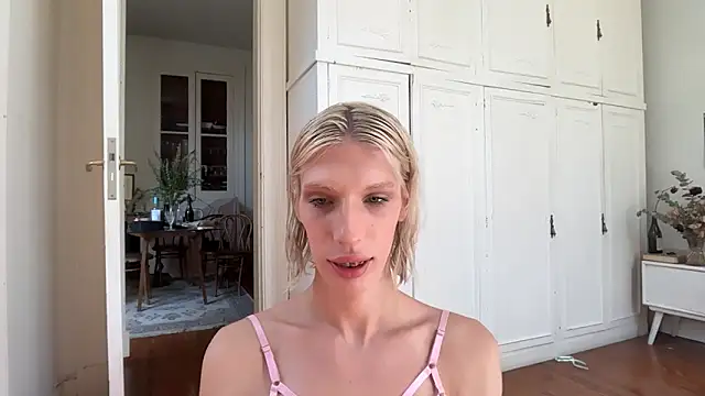 AliceSnowCatt online show from February 21, 2026, 4:30 pm