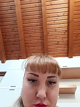 EmmaQueen4 online show from September 20, 2025, 5:19 am