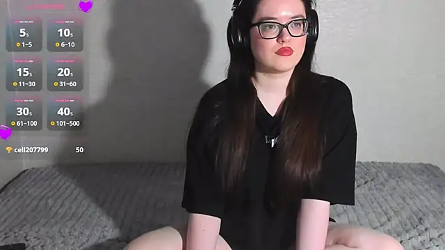 Tinasun4 online show from January 8, 2026, 6:37 am