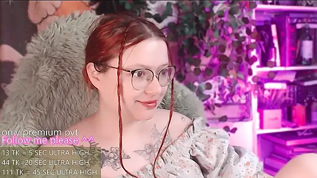 Snapshot of me__hanna chatting on June 5, 2026, 4:41 am me hanna online show from June 5, 2026, 4:41 am