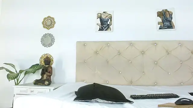 lilit kyteler online show from February 5, 2025, 7:53 pm