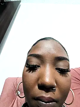 lilit kyteler online show from October 19, 2025, 2:12 am