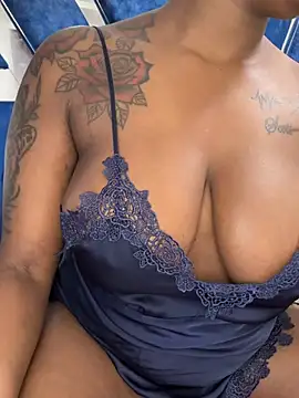 Snapshot of SexxyLunar chatting on July 10, 2026, 12:15 am SexxyLunar online show from July 10, 2026, 12:15 am