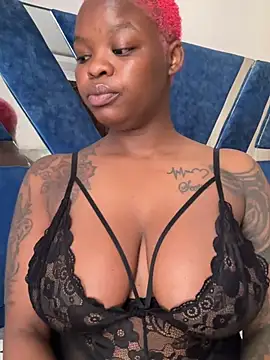 Snapshot of SexxyLunar chatting on July 16, 2026, 8:09 am SexxyLunar online show from July 16, 2026, 8:09 am