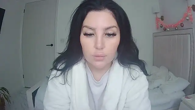 magical mia online show from December 4, 2025, 10:46 am