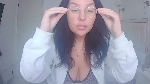 magical mia online show from April 21, 2026, 10:21 am