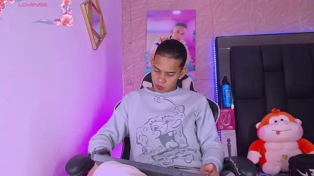 dilan alfonzo online show from March 15, 2026, 3:12 am