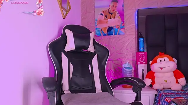 dilan alfonzo online show from March 25, 2026, 1:55 am