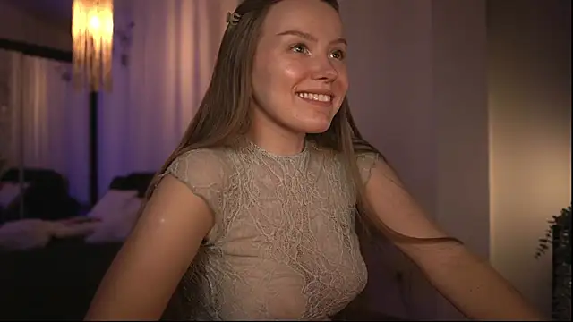 DaisyStacey online show from August 5, 2026, 6:44 pm