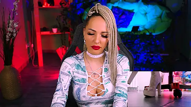 MonicaMaxwel online show from February 5, 2025, 11:34 am