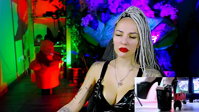 MonicaMaxwel online show from January 12, 2026, 11:15 am