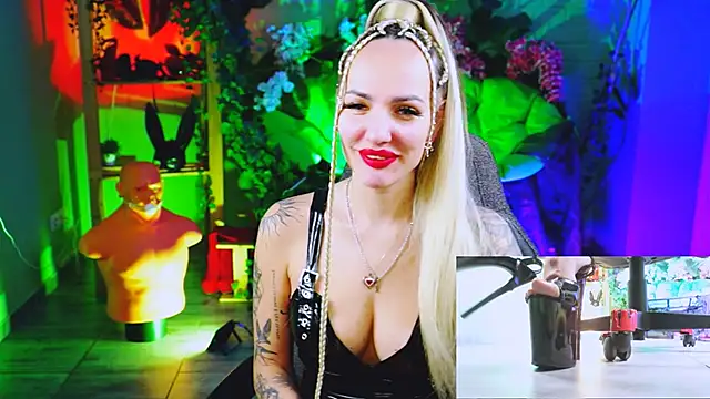 MonicaMaxwel online show from February 13, 2026, 10:55 am