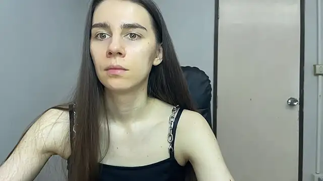 SassyJessi online show from April 14, 2026, 4:18 am