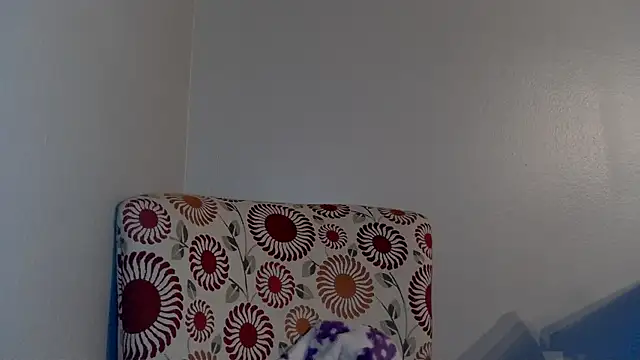 molly witha chance online show from March 16, 2025, 11:16 am