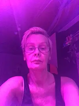 HelgaHimmell online show from December 1, 2025, 1:05 pm