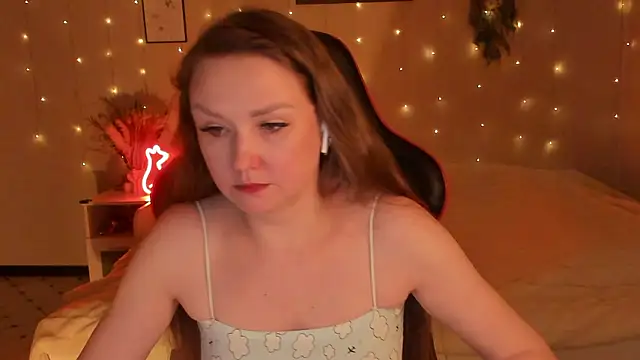 Snapshot of desperatehousewife__ chatting on March 1, 2026, 7:05 pm desperatehousewife online show from March 1, 2026, 7:05 pm