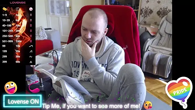 Snapshot of RealManHaveHairy chatting on February 21, 2025, 11:11 am RealManHaveHairy online show from February 21, 2025, 11:11 am