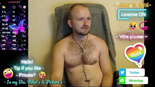 Snapshot of RealManHaveHairy chatting on October 8, 2025, 4:15 pm RealManHaveHairy online show from October 8, 2025, 4:15 pm