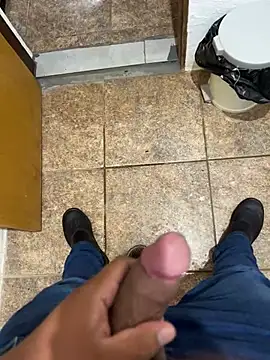 Luizcalado20 online show from January 20, 2025, 1:39 am