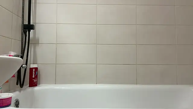 czruz online show from October 30, 2025, 9:22 am