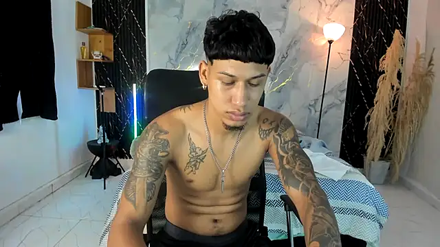Snapshot of slim_master12 chatting on May 2, 2026, 8:25 pm slim master12 online show from May 2, 2026, 8:25 pm