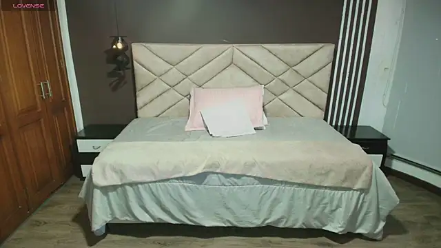 Raquel jones online show from March 2, 2025, 11:39 am