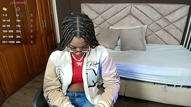 Raquel jones online show from November 7, 2025, 11:32 am