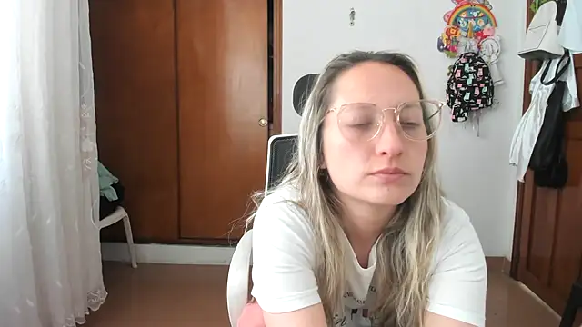 Adele johnsonn1 online show from October 9, 2025, 2:59 pm