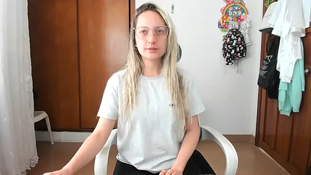 Adele johnsonn1 online show from October 15, 2025, 3:01 pm