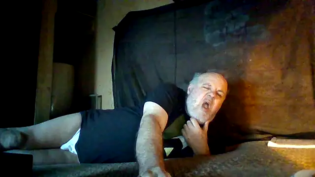 Nightshade7712 online show from October 23, 2025, 9:46 pm