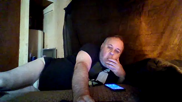 Nightshade7712 online show from November 17, 2025, 6:24 pm