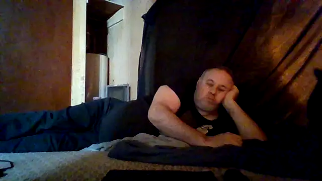 Nightshade7712 online show from December 22, 2025, 7:44 pm