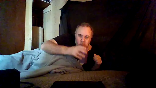 Nightshade7712 online show from February 19, 2026, 8:05 pm