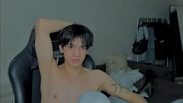 Snapshot of MarkBrowniii chatting on December 29, 2024, 10:03 pm MarkBrowniii online show from December 29, 2024, 10:03 pm