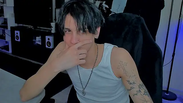 MarkBrowniii online show from April 22, 2026, 5:14 pm