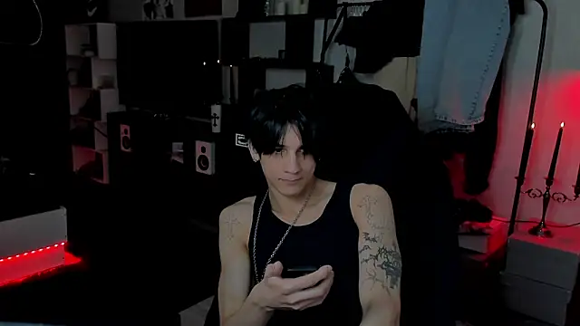 Snapshot of MarkBrowniii chatting on May 29, 2026, 4:27 pm MarkBrowniii online show from May 29, 2026, 4:27 pm