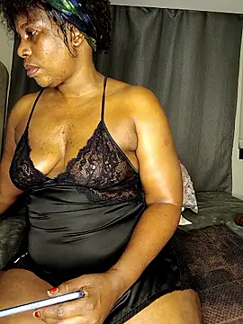 Snapshot of Nattybae09 chatting on January 9, 2026, 12:35 am Nattybae09 online show from January 9, 2026, 12:35 am