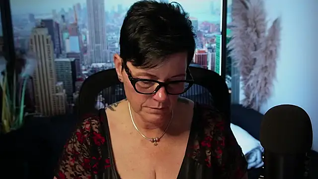 ninarandmann online show from November 9, 2025, 6:06 pm