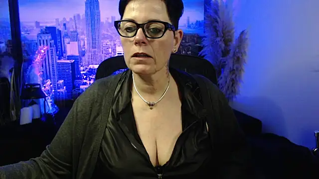 ninarandmann online show from January 7, 2026, 3:58 pm